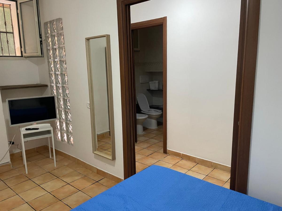 נאפולי Le Suite Di Ginevra מראה חיצוני תמונה