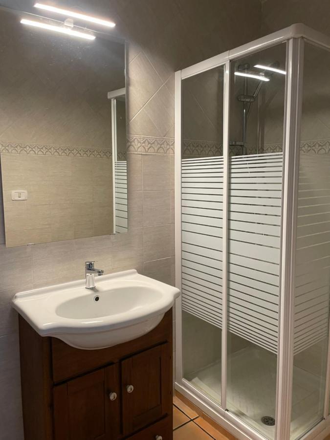 נאפולי Le Suite Di Ginevra מראה חיצוני תמונה