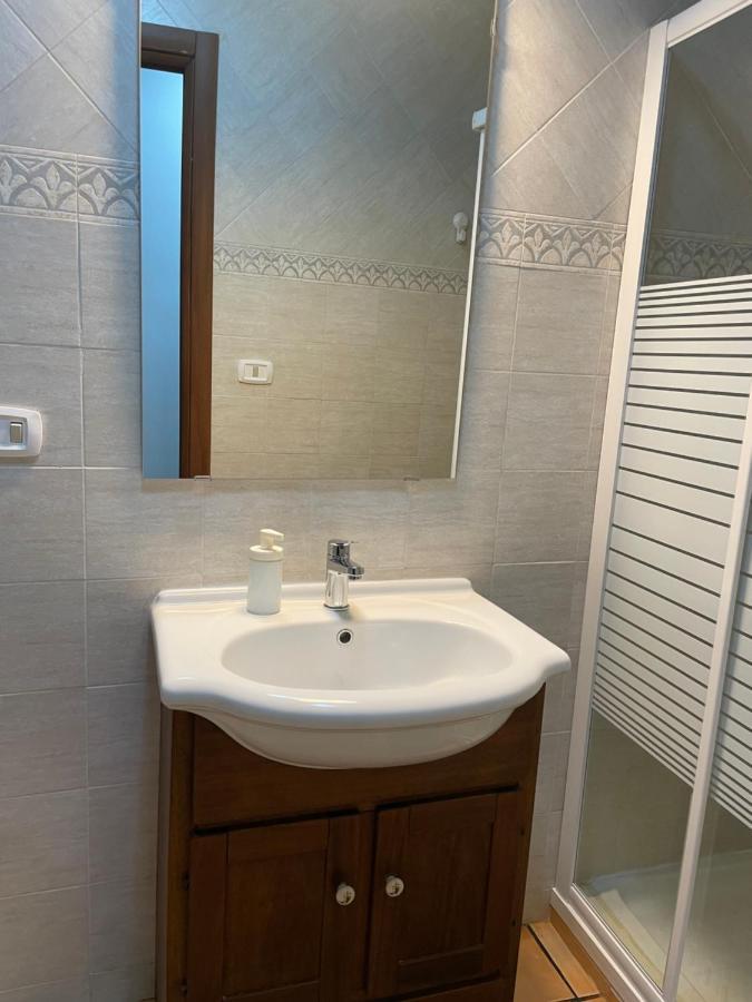 נאפולי Le Suite Di Ginevra מראה חיצוני תמונה