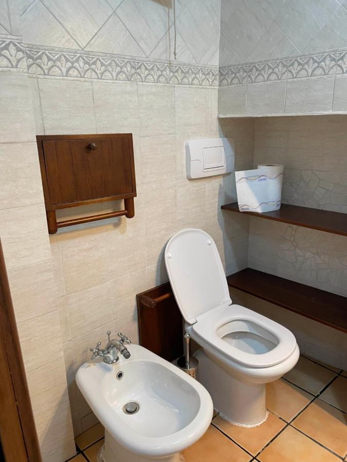 נאפולי Le Suite Di Ginevra מראה חיצוני תמונה